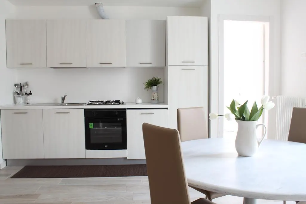 Meschihouse - Da Vinci 35 Apartment Lecco Italy
